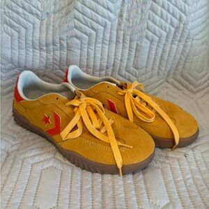 Converse Run Star, size 7, Orange, Like New